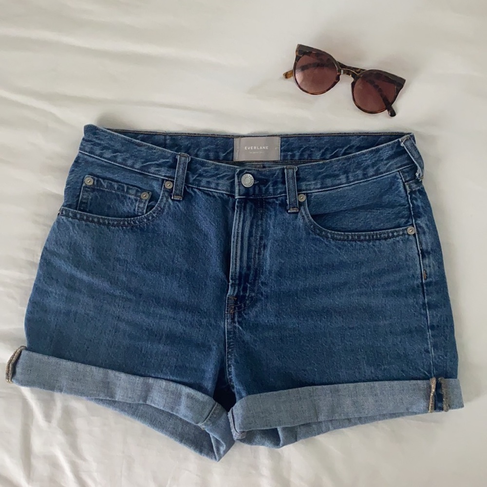 Everlane The Denim Short, size 28.